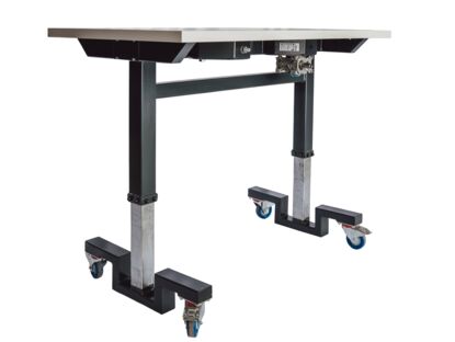 Mechanisch höhenverstellbarer Arbeitstisch (1800 x 800 mm) mit Laufrollen Typ „PETec Basic“