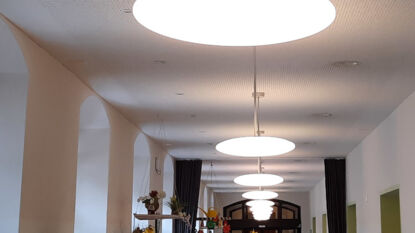 Deinstutionalisieren: Schlauchdecke