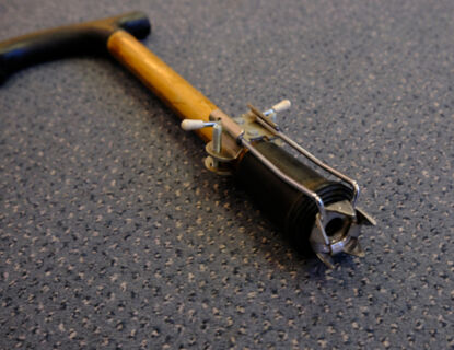 Eiskralle für den Gehstock